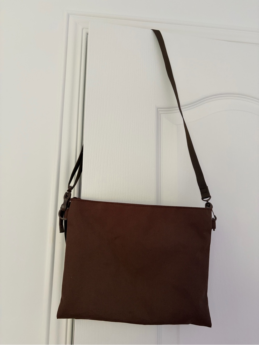 Crossbody Shoulder Bag - Classic Everyday Carry